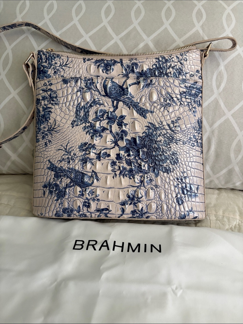 Brahmin Songbird